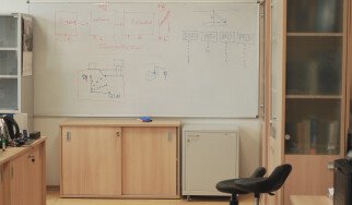 ДВФУ — один из крупнейших вузов на Дальнем Востоке России ДВФУ — один из крупнейших вузов на Дальнем Востоке России