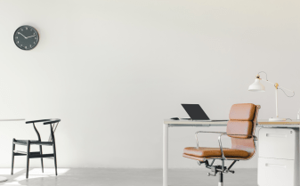 Мебель для бизнеса на заказ или готовая: что выбрать?