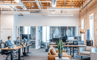 Офис в стиле лофт: особенности интерьера и мебель