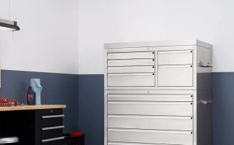 Инструментальные шкафы: особенности, виды и критерии выбора