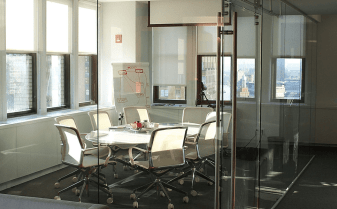 Как правильно зонировать офис при помощи перегородок