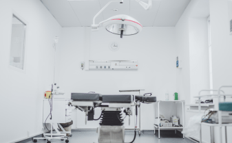 Чем медицинская мебель отличается от обычной?